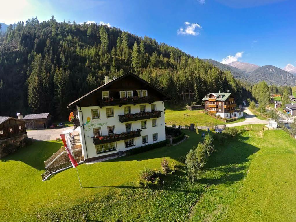 Hotel Garni Gruenmoos Sankt Jakob in Defereggen Εξωτερικό φωτογραφία