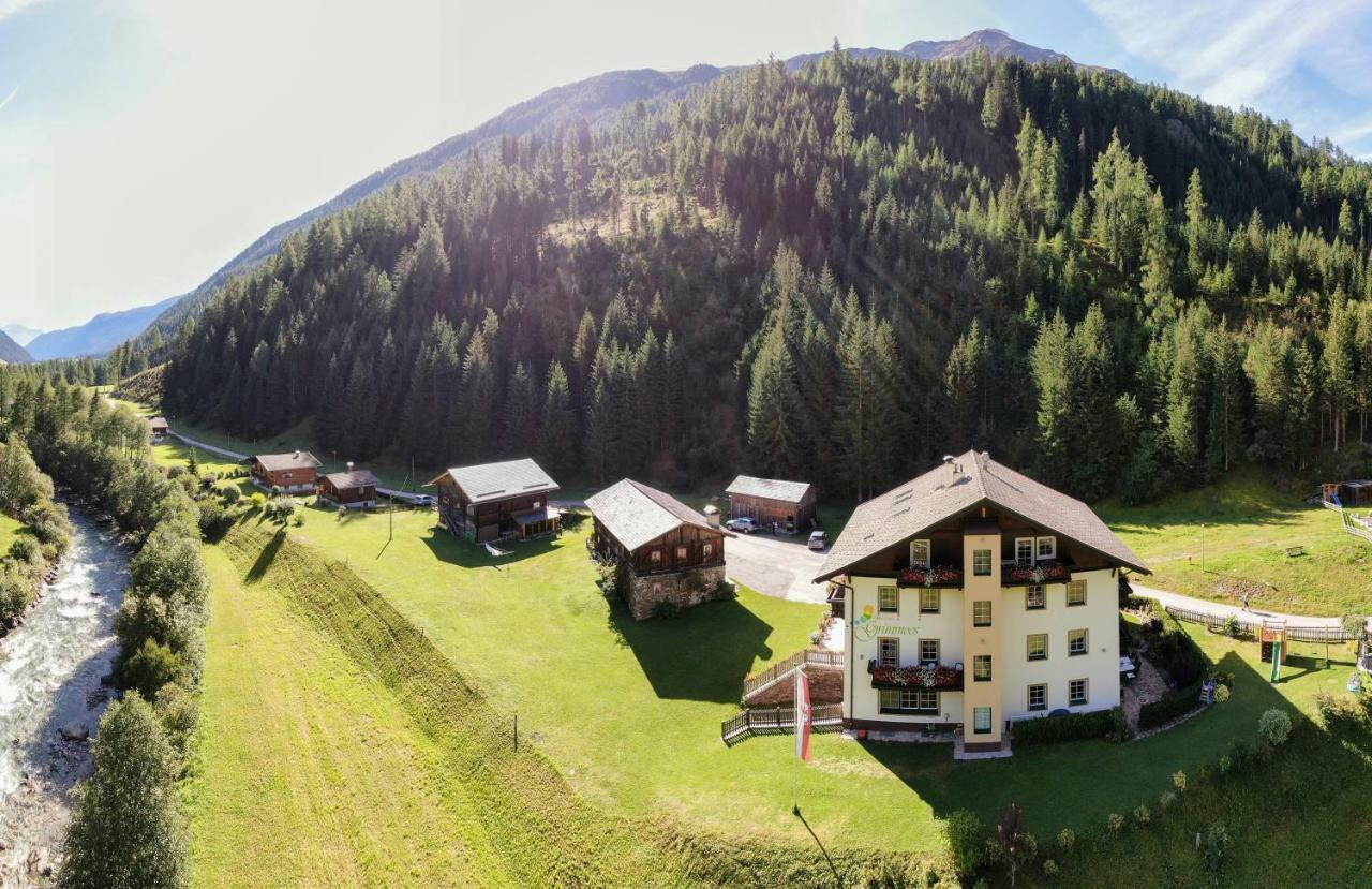 Hotel Garni Gruenmoos Sankt Jakob in Defereggen Εξωτερικό φωτογραφία